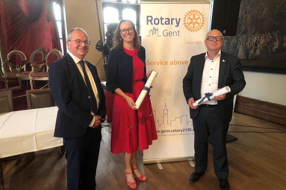 Dominique Delbeke, Lies Lahousse et Jan Van Boxlaer lors de la remise du prix ROSA 2026