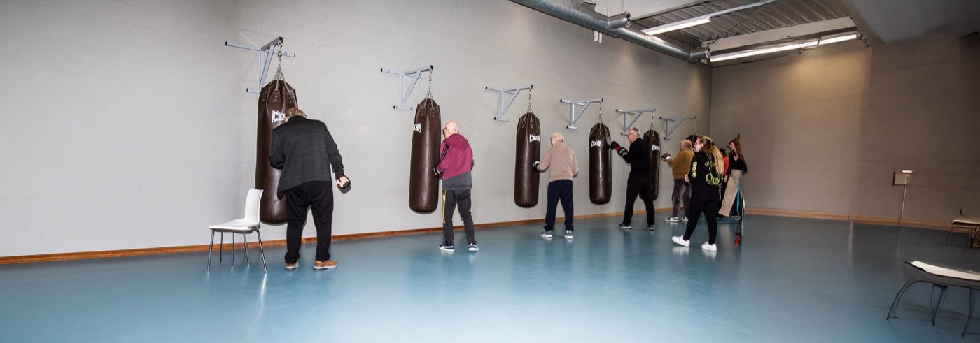 Une séance de Parkiboks pour les personnes atteintes de la maladie de Parkinson à Poperinge