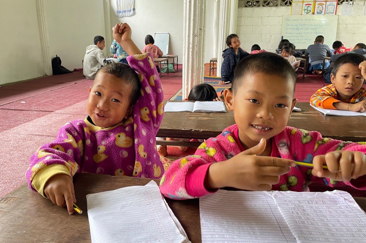 Enfants Shan à la Somwang School soutenue par le Doors Project