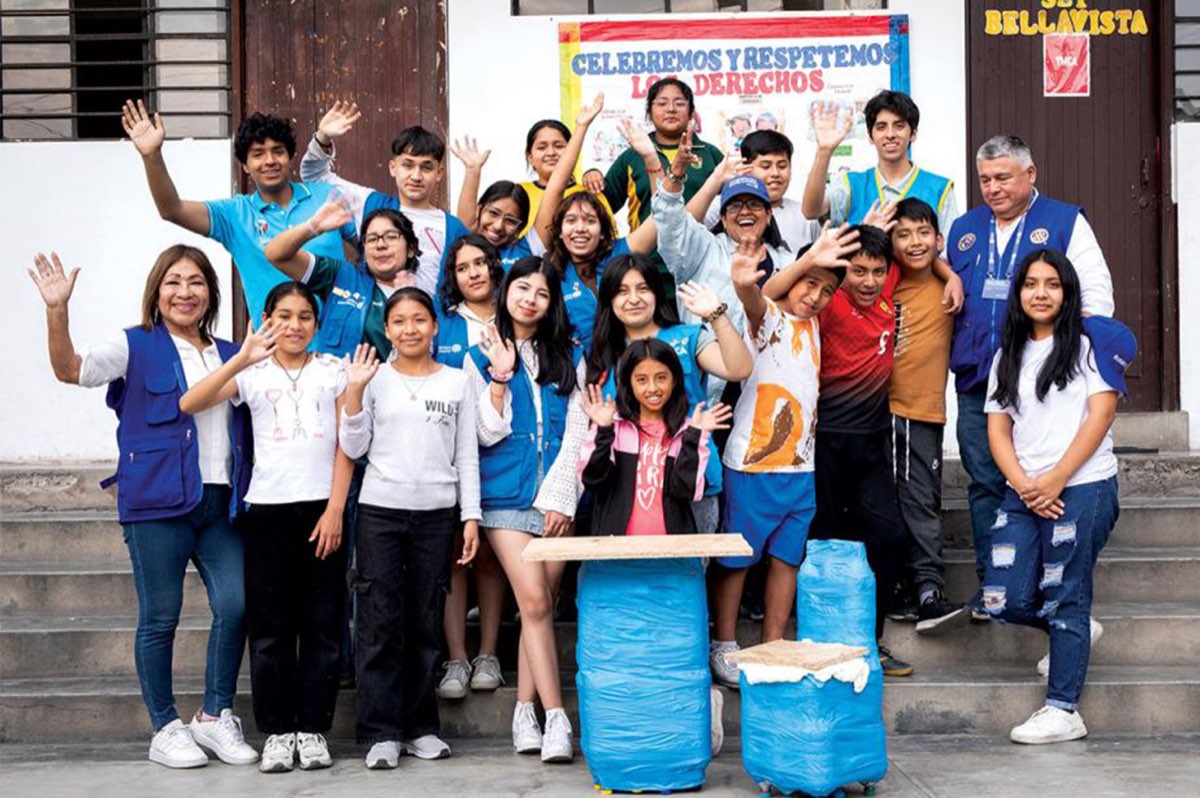 Photo article interact-perou-meubles-dechets-lima