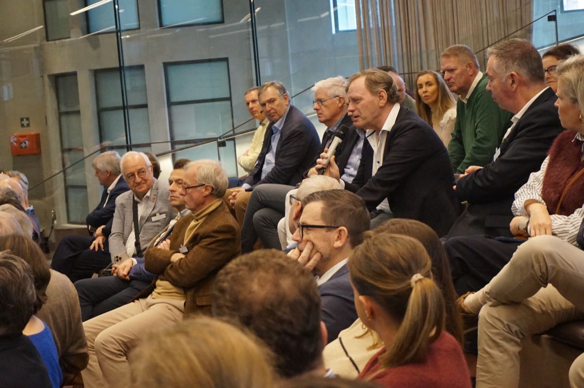 Débat avec les experts sur les métiers en pénurie