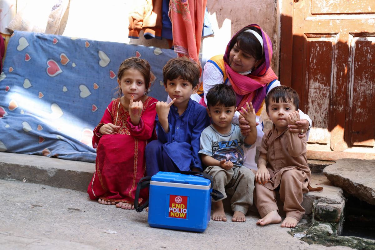 Vaccination d'enfants contre la polio