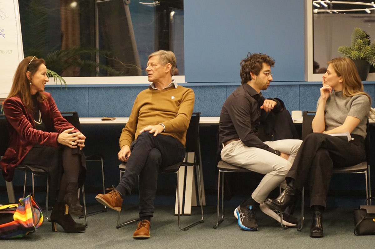 Exercice en duo lors de l'atelier Rotaract