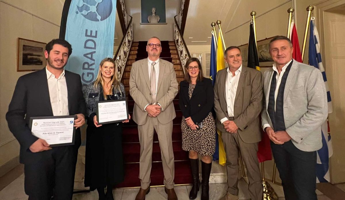 Les lauréats et organisateurs du concours Upgrade 2025